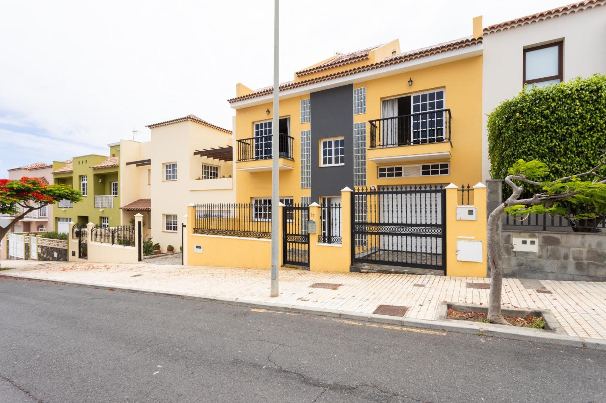 Casa Totalmente Renovada En Zona Muy Tranquila!!! Vistas Al Mar Y Montana Vila Buenavista Del Norte Exterior foto